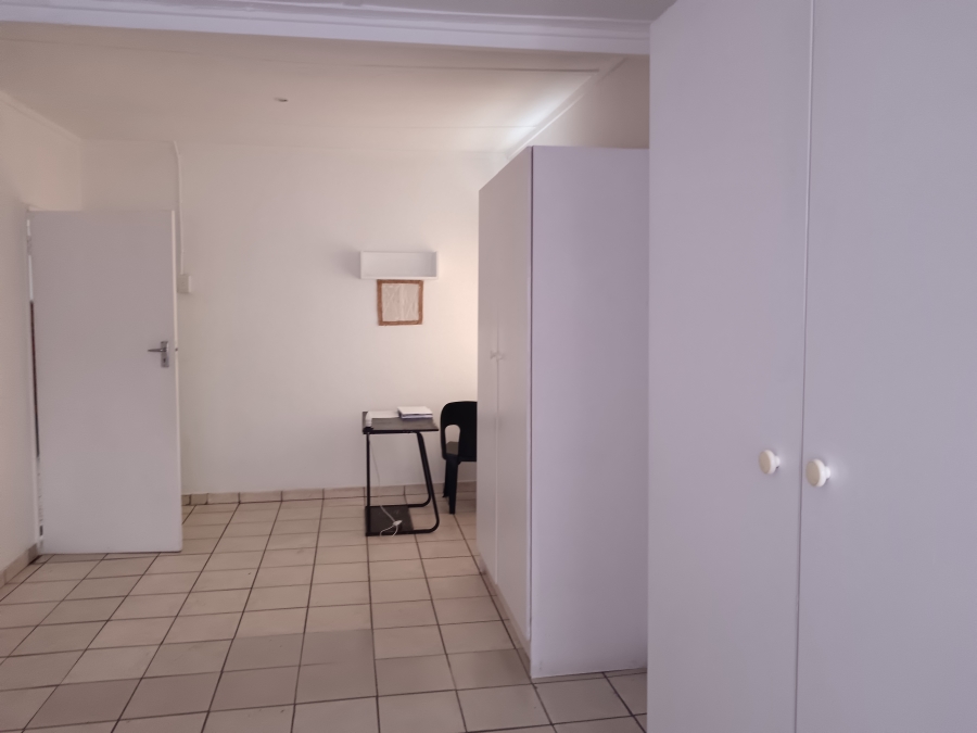 8 Bedroom Property for Sale in Brandwag Free State